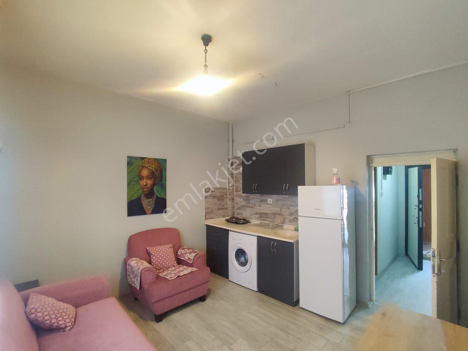 Baraj Yolu Üst Geçit Arkasında Eşyalı Kiralık 1+1