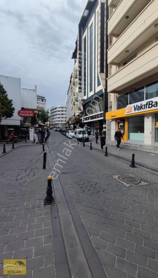 Kaşoglu Gayrimenkulden Hükümet Konağında Kiralık Ofis