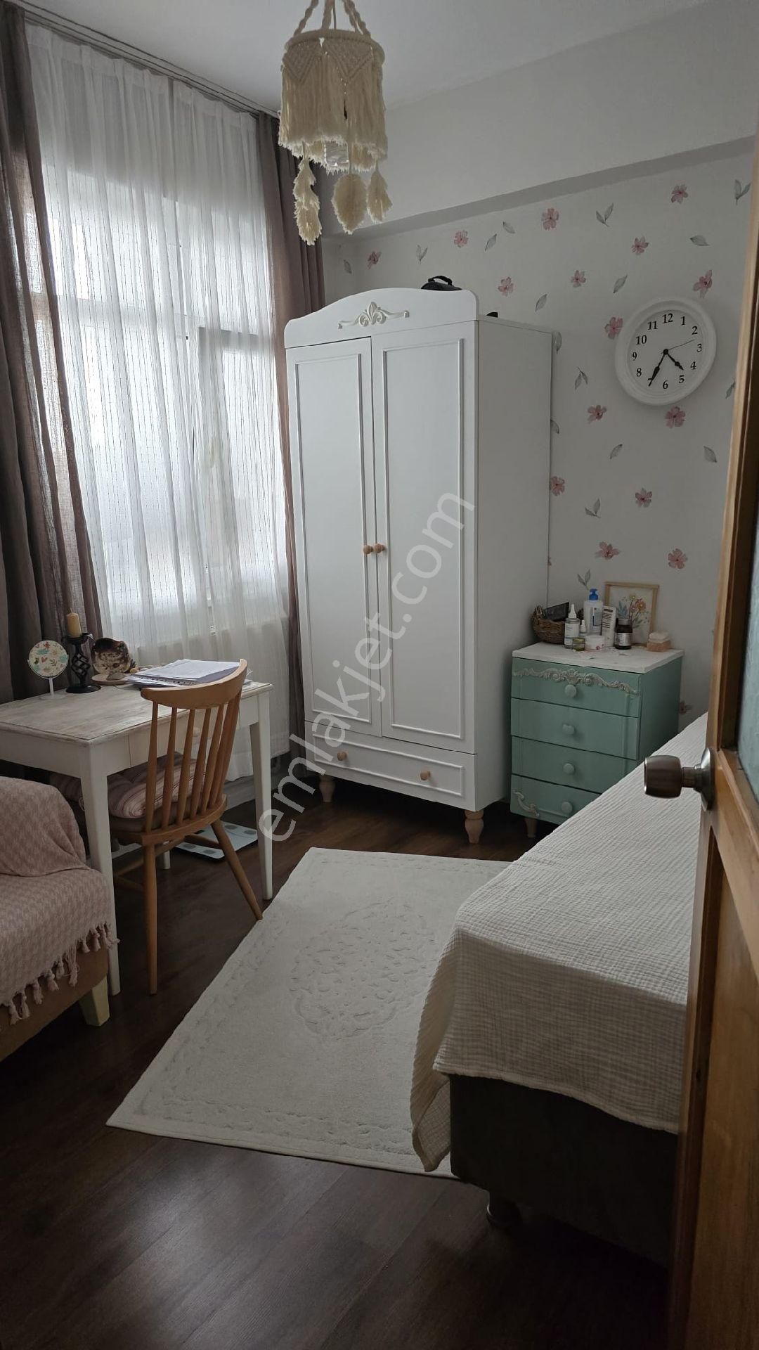 Sarayağa Caddesi'nde Arakat 2+1 Genç Binadan Satılık Daire - Görsel 10