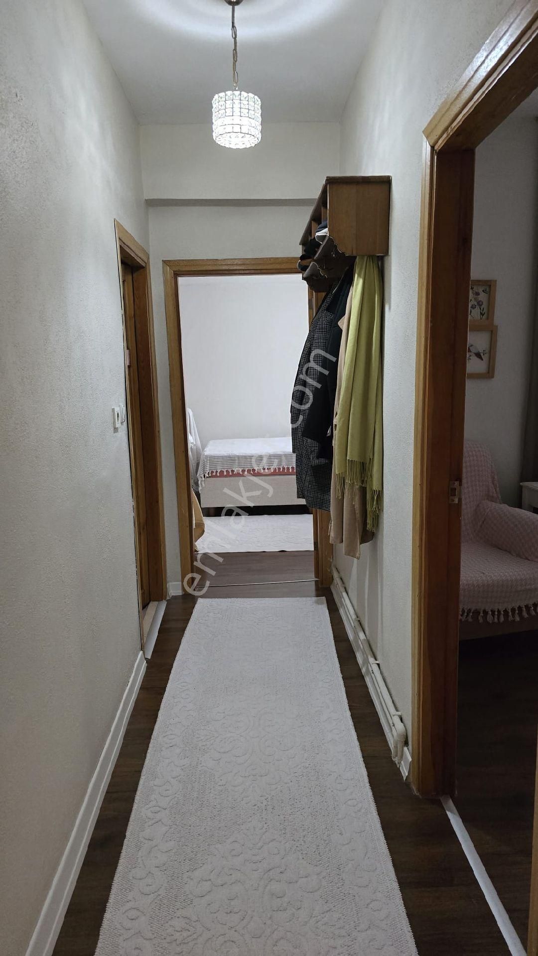 Sarayağa Caddesi'nde Arakat 2+1 Genç Binadan Satılık Daire - Görsel 7