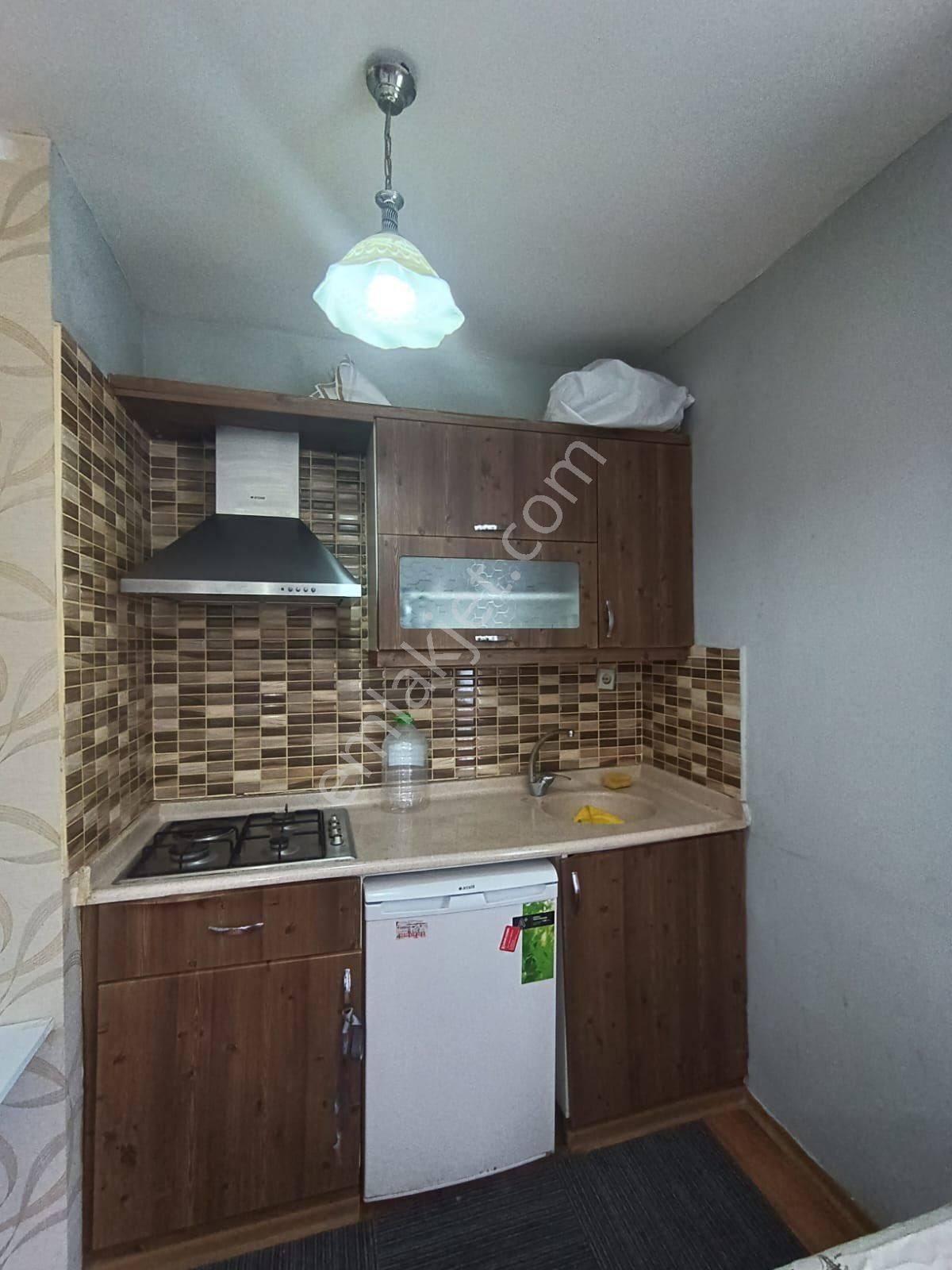 Beyazevler Çingene Cafe Yanı Eşyalı Kiralık 1+1