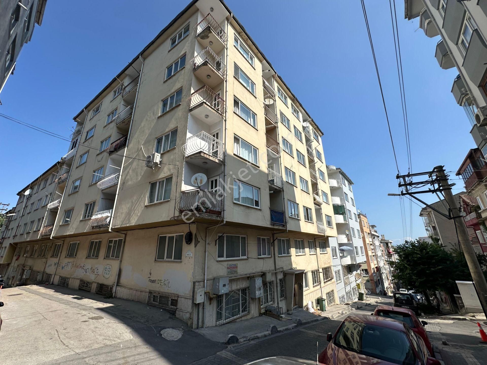 Setbaşı Üzeri Umurbeyde Asansörlü Ara Kat 3+1 Satılık Daire