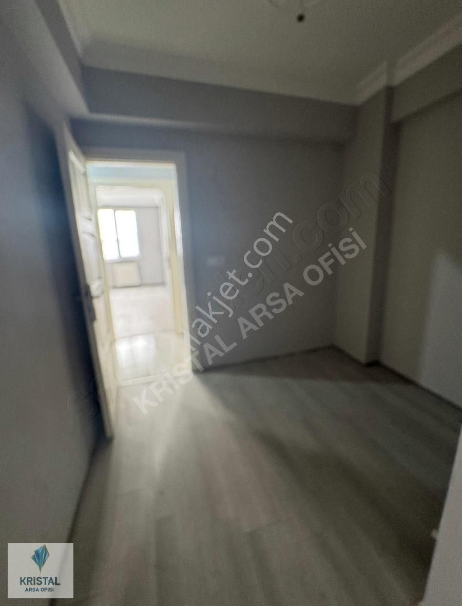 Esenyurt Pazaryolu Caddesinde Kiralık 2+1 95 M2 Daire