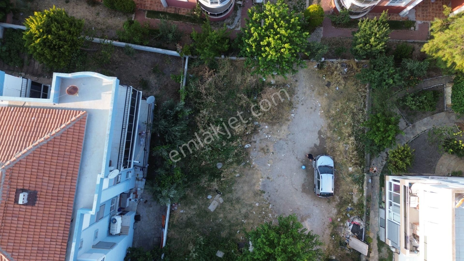 Turyaptan Yenifoça Merkezde 3 Kat İmarlı Satılık Arsa