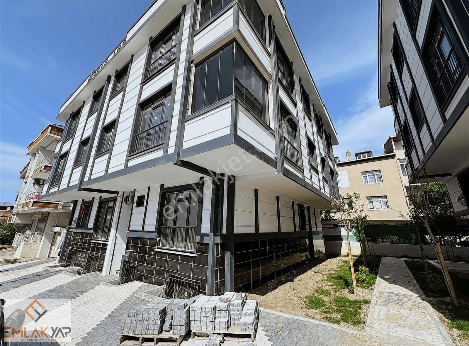 Emlakyap Arnavutköy Haraççıda Satılık 2+1 Lüx Arakat Daire