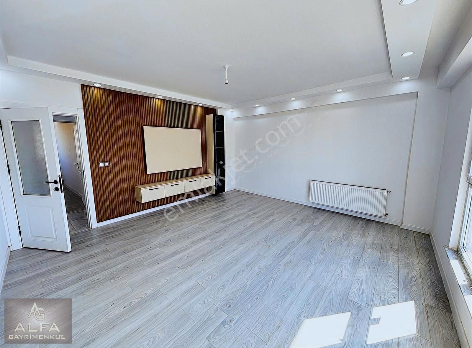 İskanlı Cadde Üzeri 140 M² 3+1 Sıfır Satılık Daire