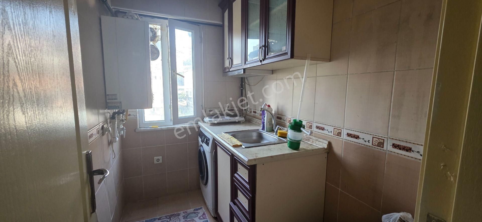Gülbahar Mahallesi Karanfil Sokak'da 1+1 Kiralık Eşyalı Daire