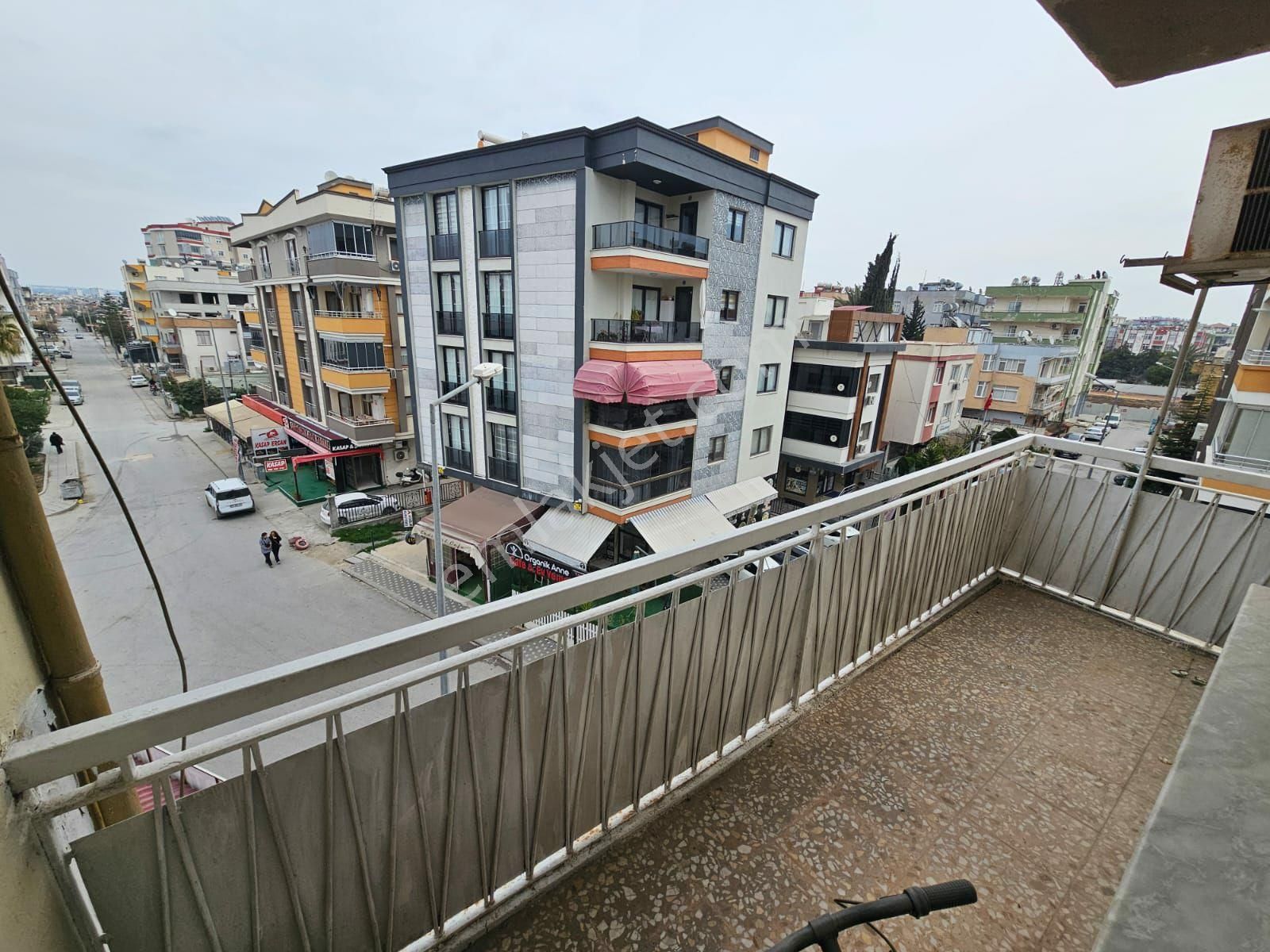 Tarsus Sehitisak Mah 3+1daıre 170mt Kare 4kat Asansör Yok Satılıktır