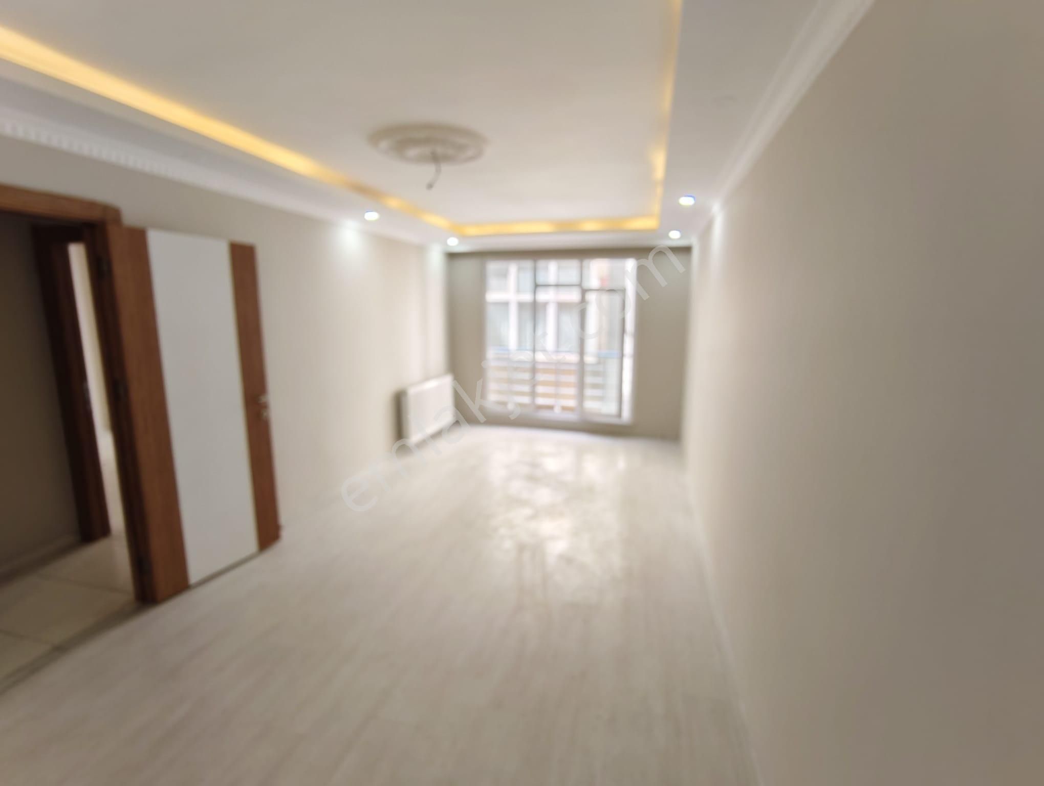 Esentepe Mah'de Acil Satılık 75m2 2+1 Asansörlü Kot1 Daire