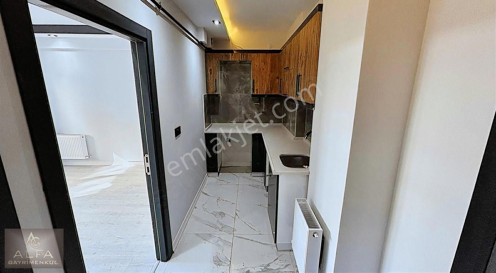 Çamlıca Mah.'de Sıfır 1+1 Satılık Daire