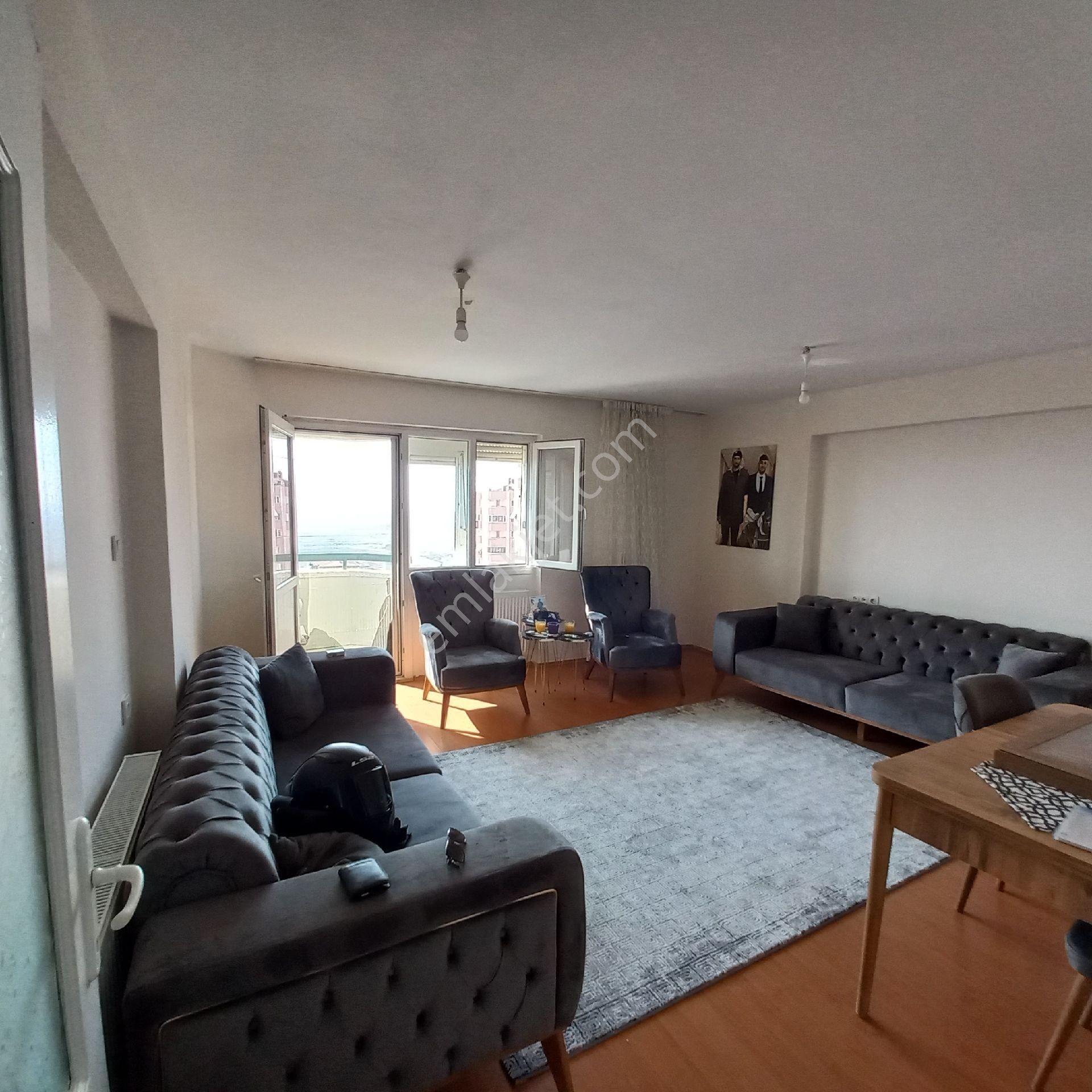 Ulukent'te Site İçerisinde 3+1 Manzaralı Satılık Daire!