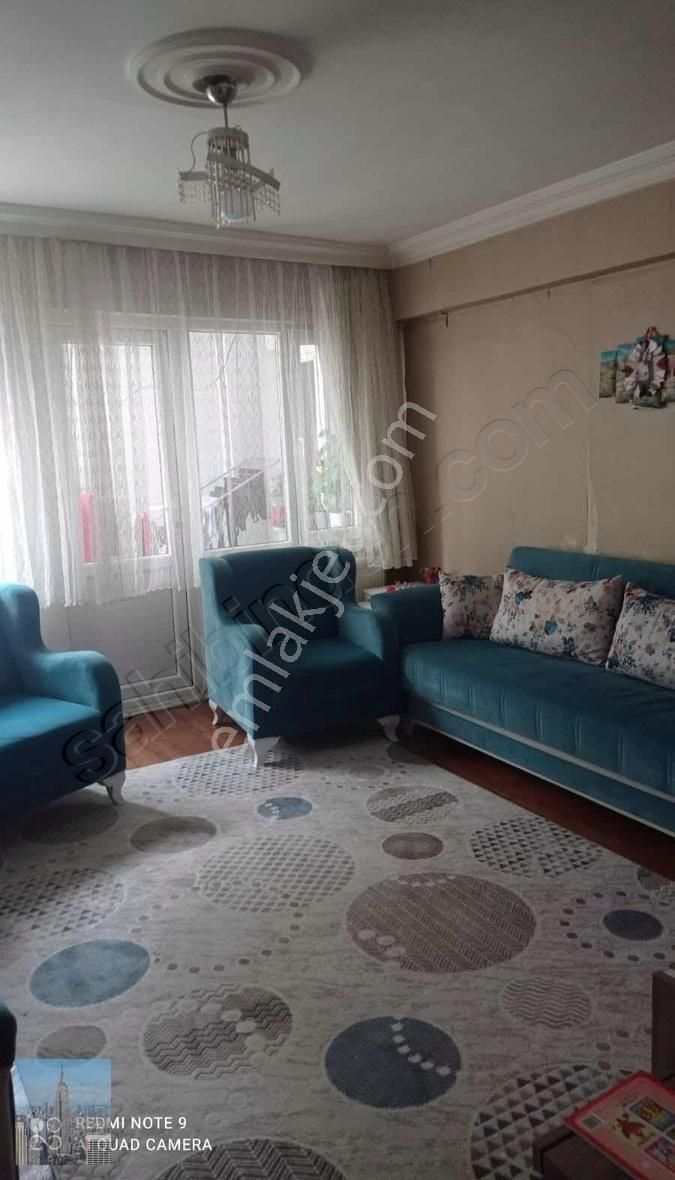 Şehirin Merkezinde 3+1 110 M2 Arakat Kiracılı Satılık Daire