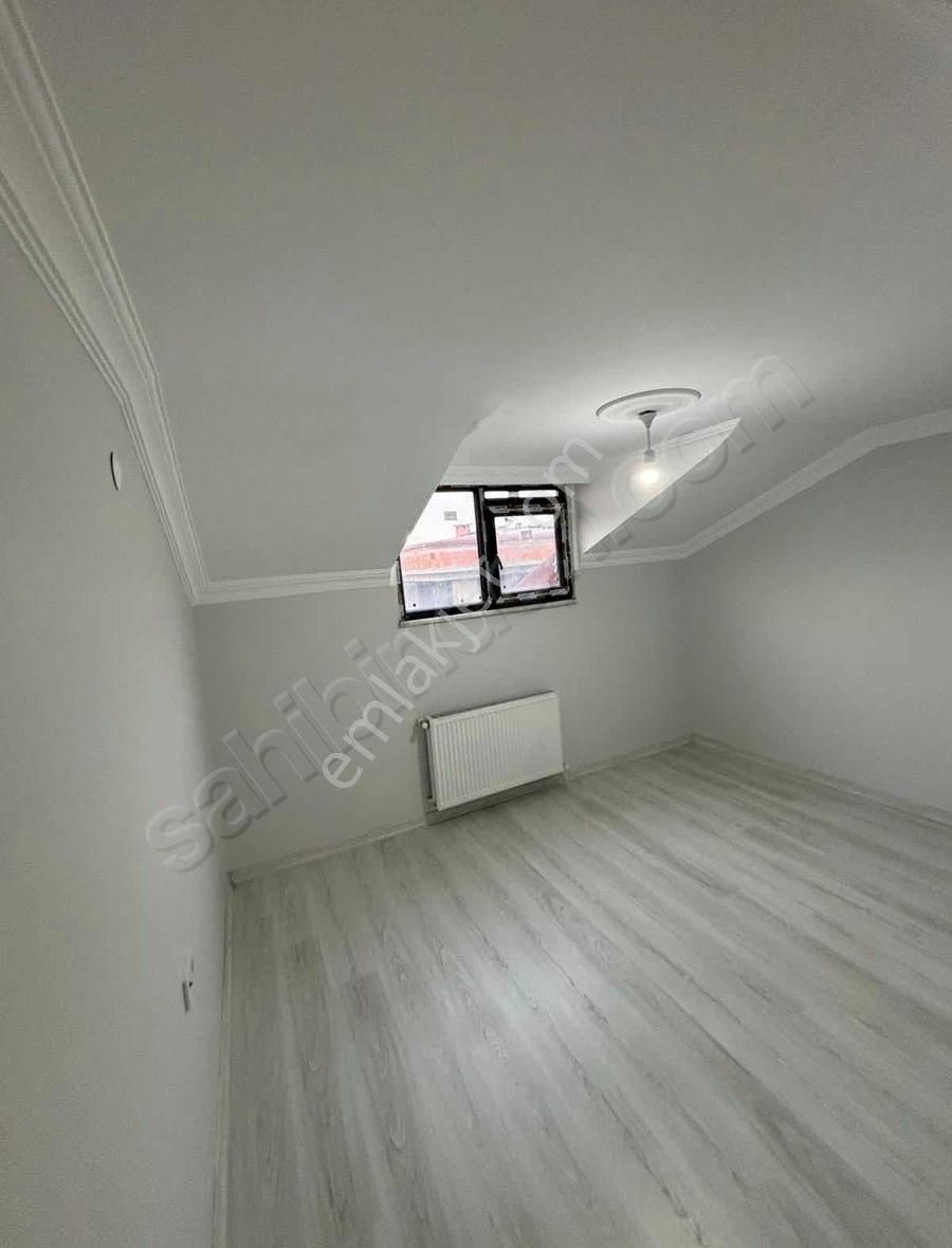 Balci Gayiremnkulden Cadde Seviyesinde 4+2 Bağımsız Girişli