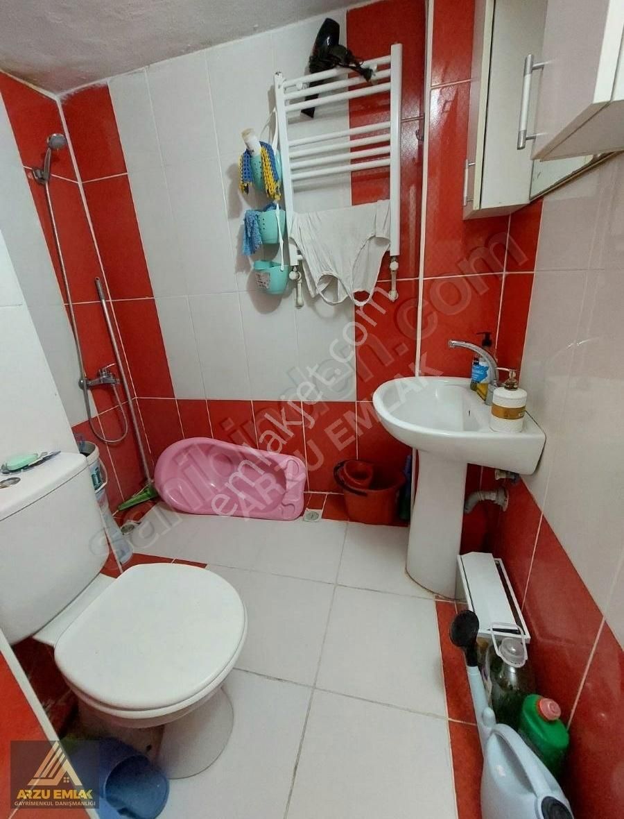 Arzu Emlak'tan Yunusemre Mah. Satılık 2.kat Daire