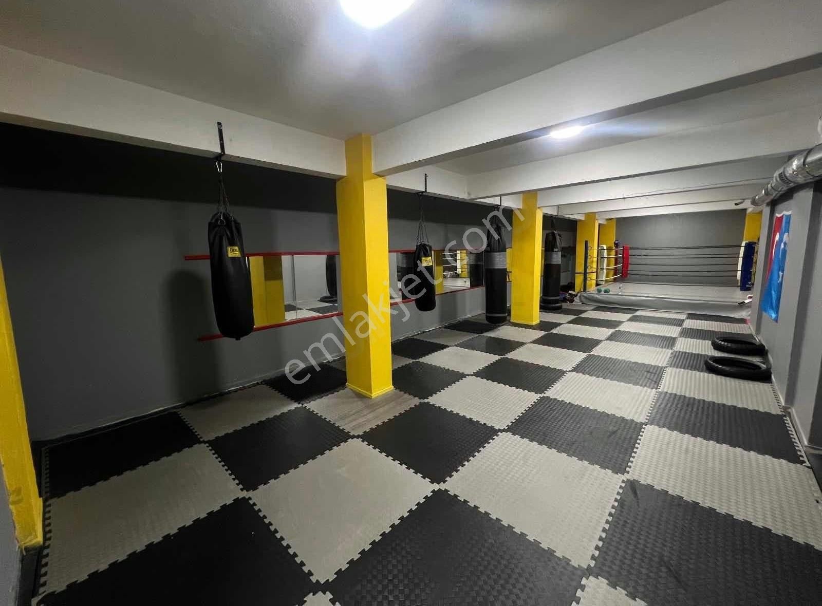 Kiralık 180 M2 İskanlı İşyeri - Görsel 16