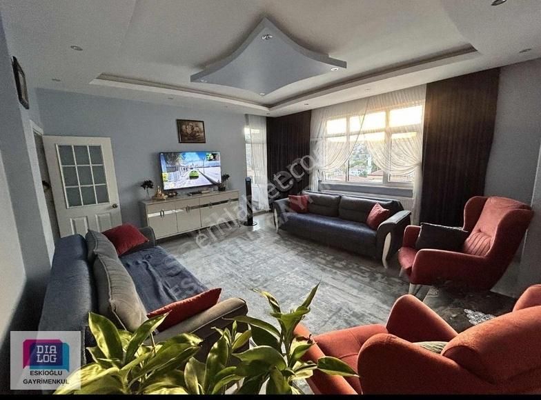 Sarıyer Zümrütevlerde Satılık Dublex Daire