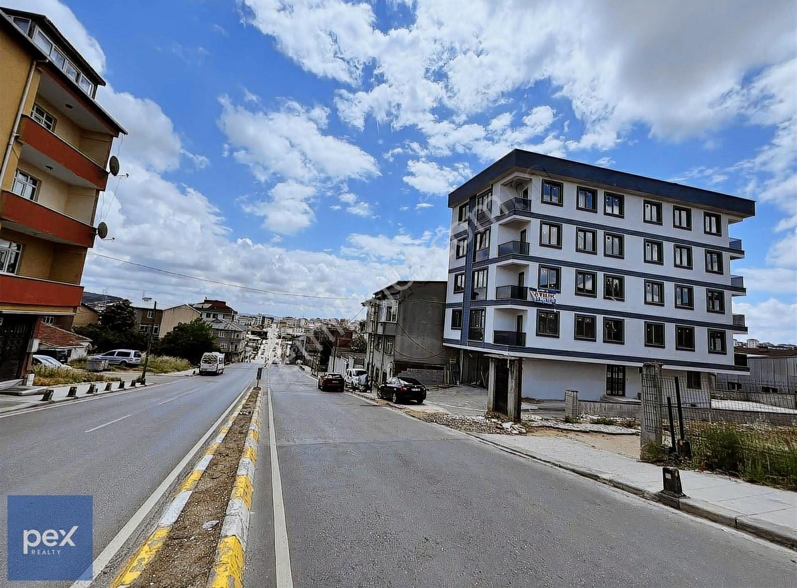 Akşemsettin Mh. Sıfır Binada ,arakatta Satılık 2+1 Daire