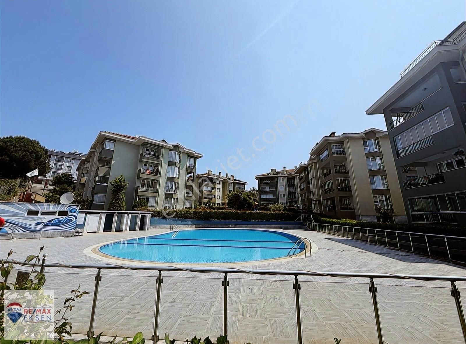 Çekmeköy Merkez Özdoruk Konakları Peyzaj Cephe Kiralık 3+1 Daire