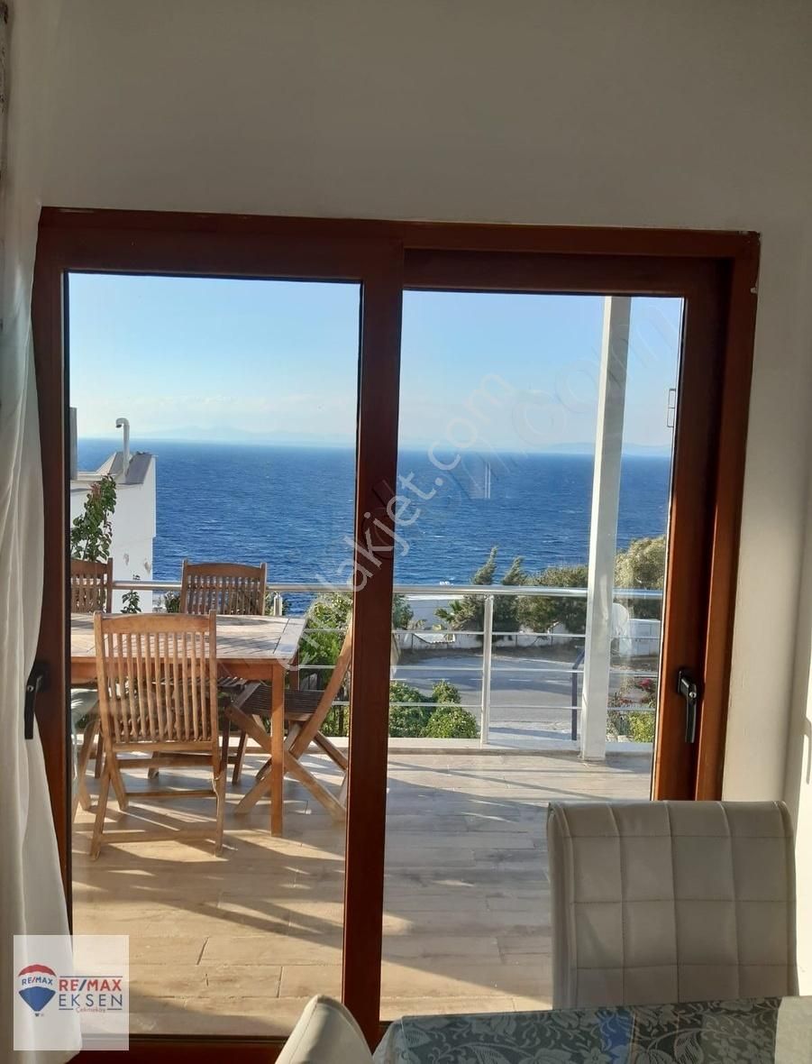 Bodrum Gündoğan Sahil Sitesinde Eşyalı Plajlı Kiralık 3+1villa