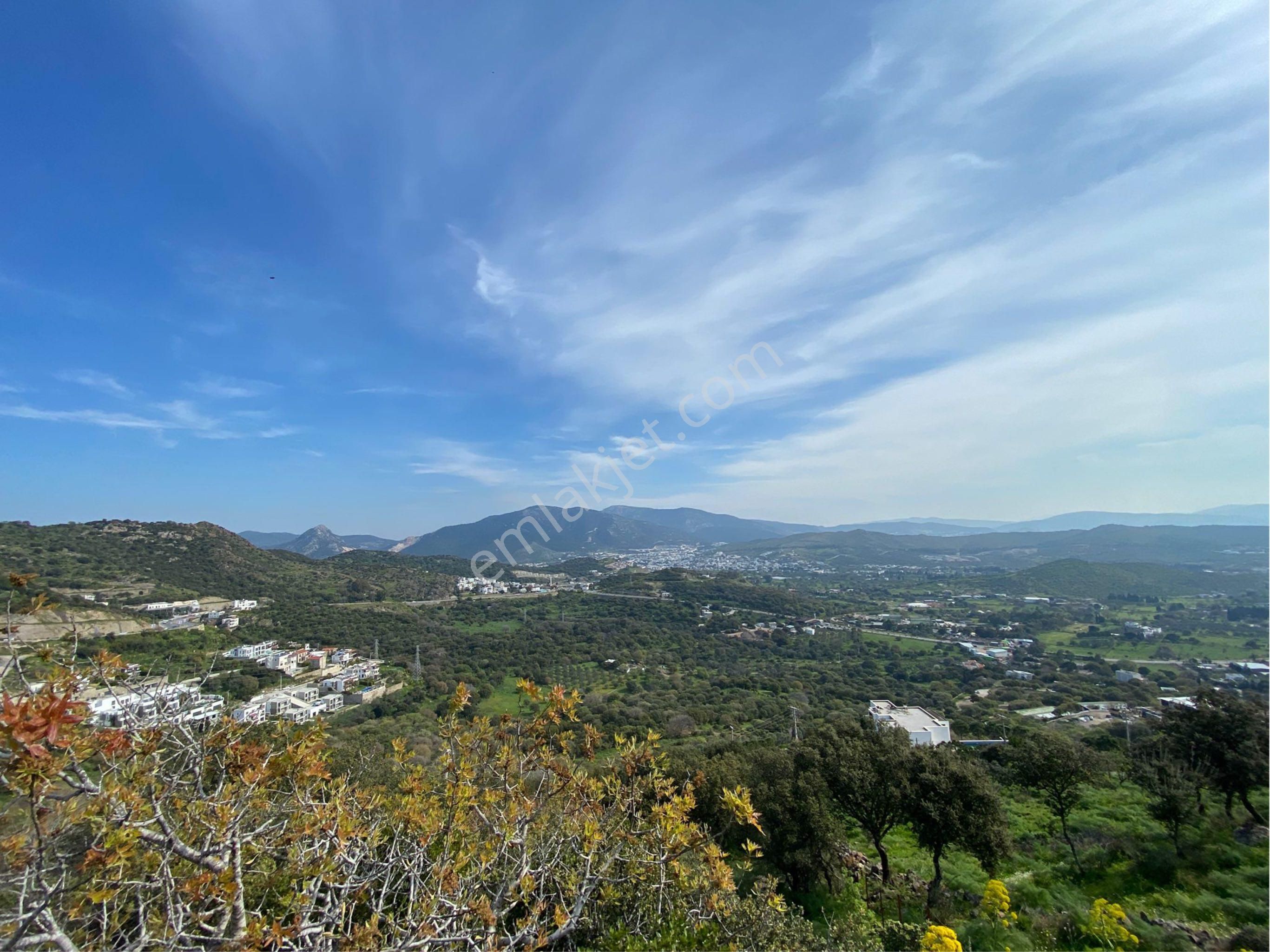 Bodrum Gürece'de Deniz Manzaralı Yatırım Değeri Yüksek Arazi