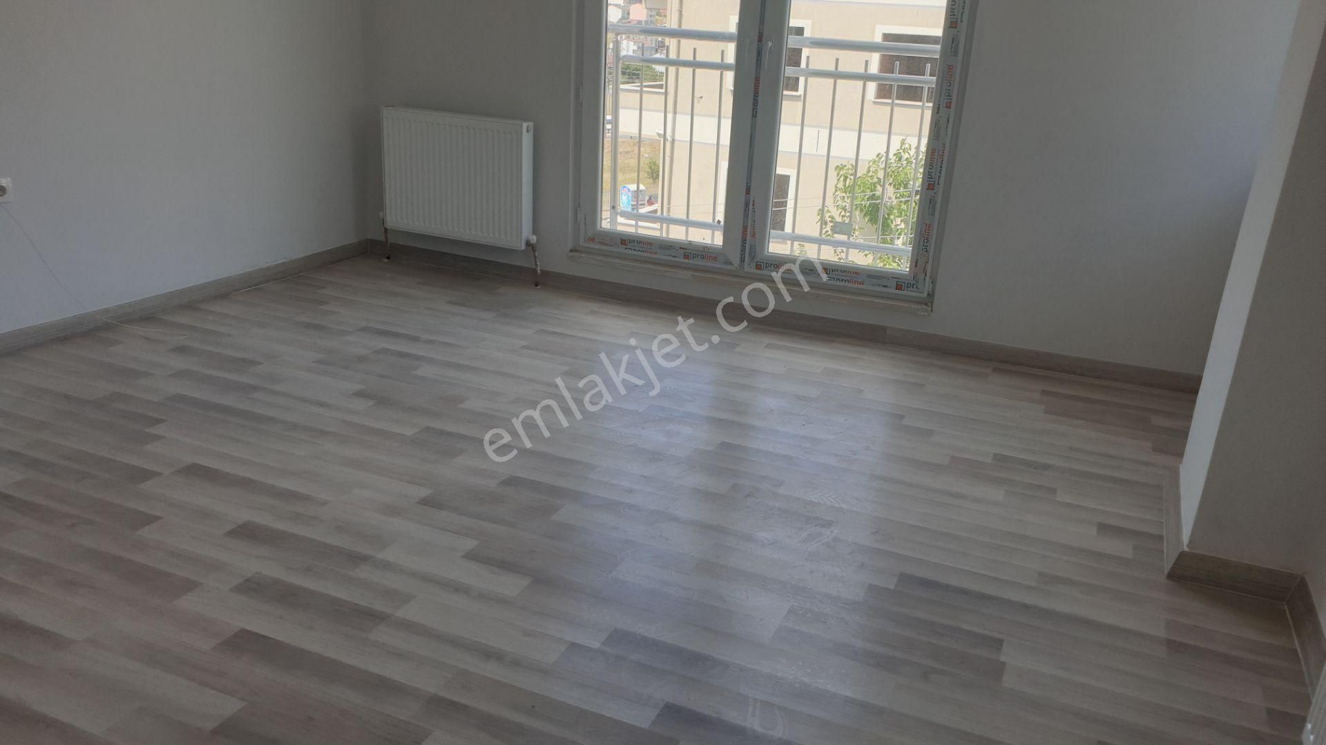Ekşioğlu Gyd,den Çayırova Emek Mah Satılık Çatı Dubleks Daire