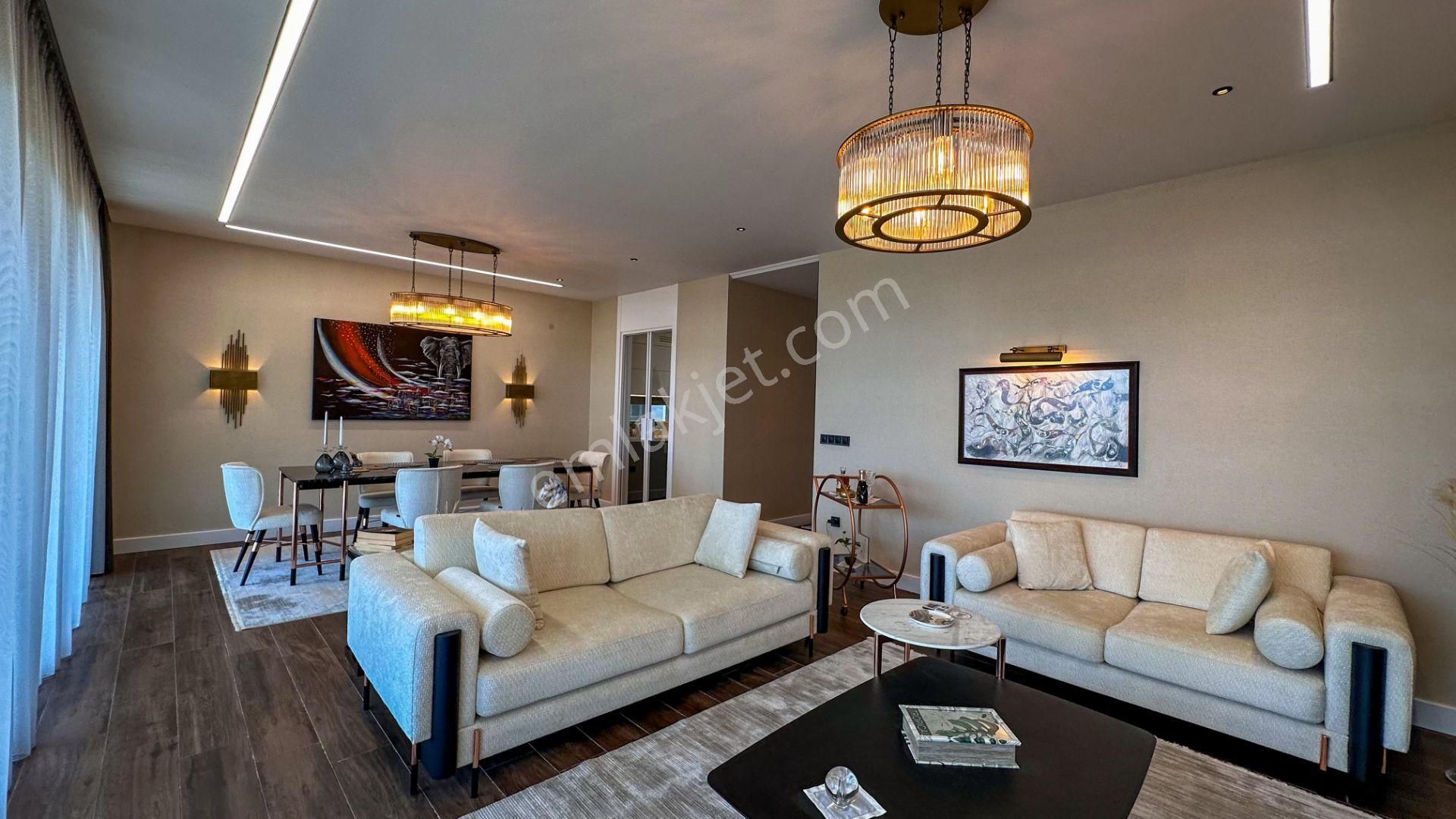 Kuşadası'nda Deniz Manzaralı Bahçe Katı Satılık Lüks Daire - Görsel 33