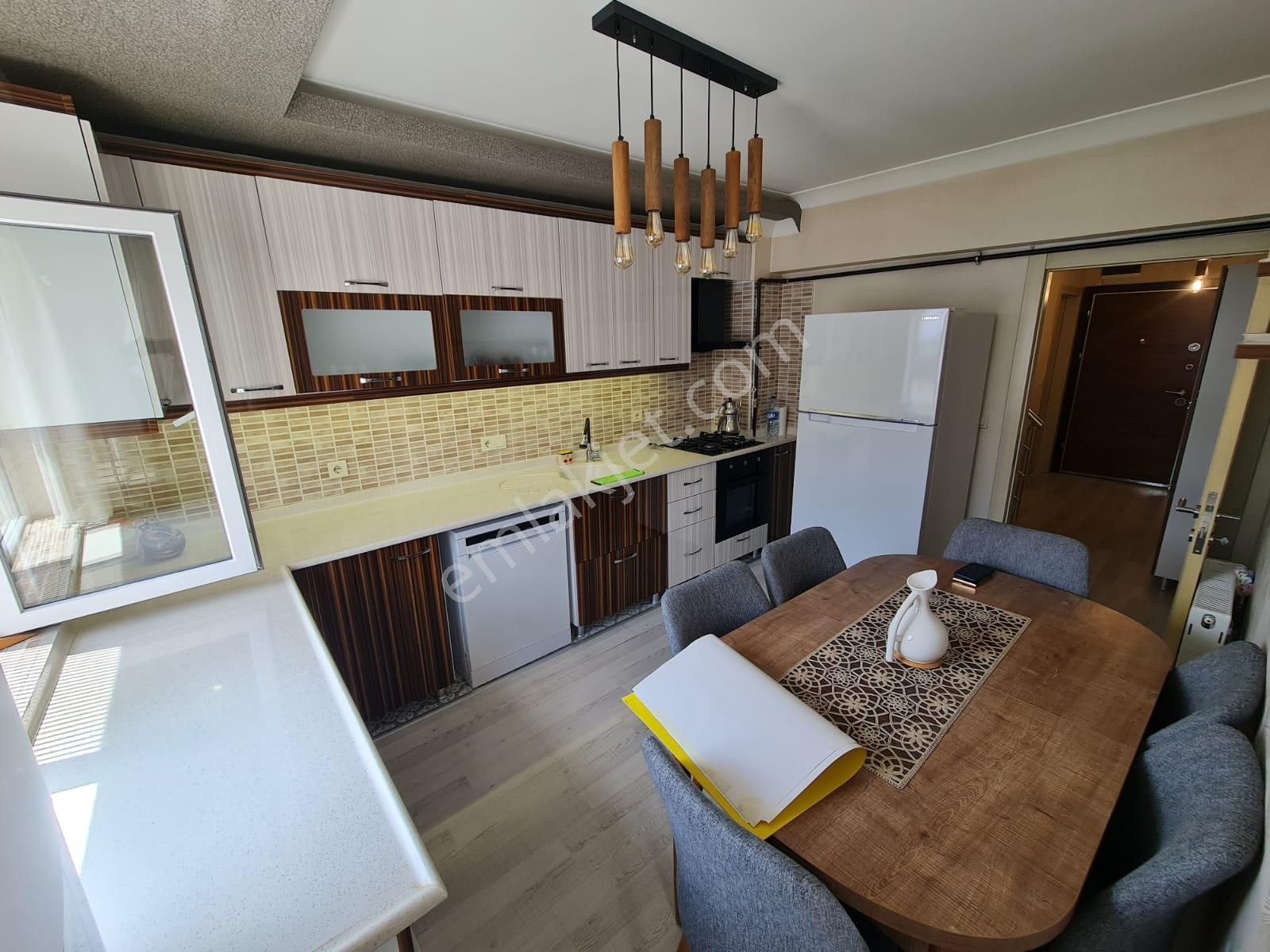 Villa Parselinde Ayyıldız Projesi Dibi Lüks 3+1 2 Cam Balkonlu