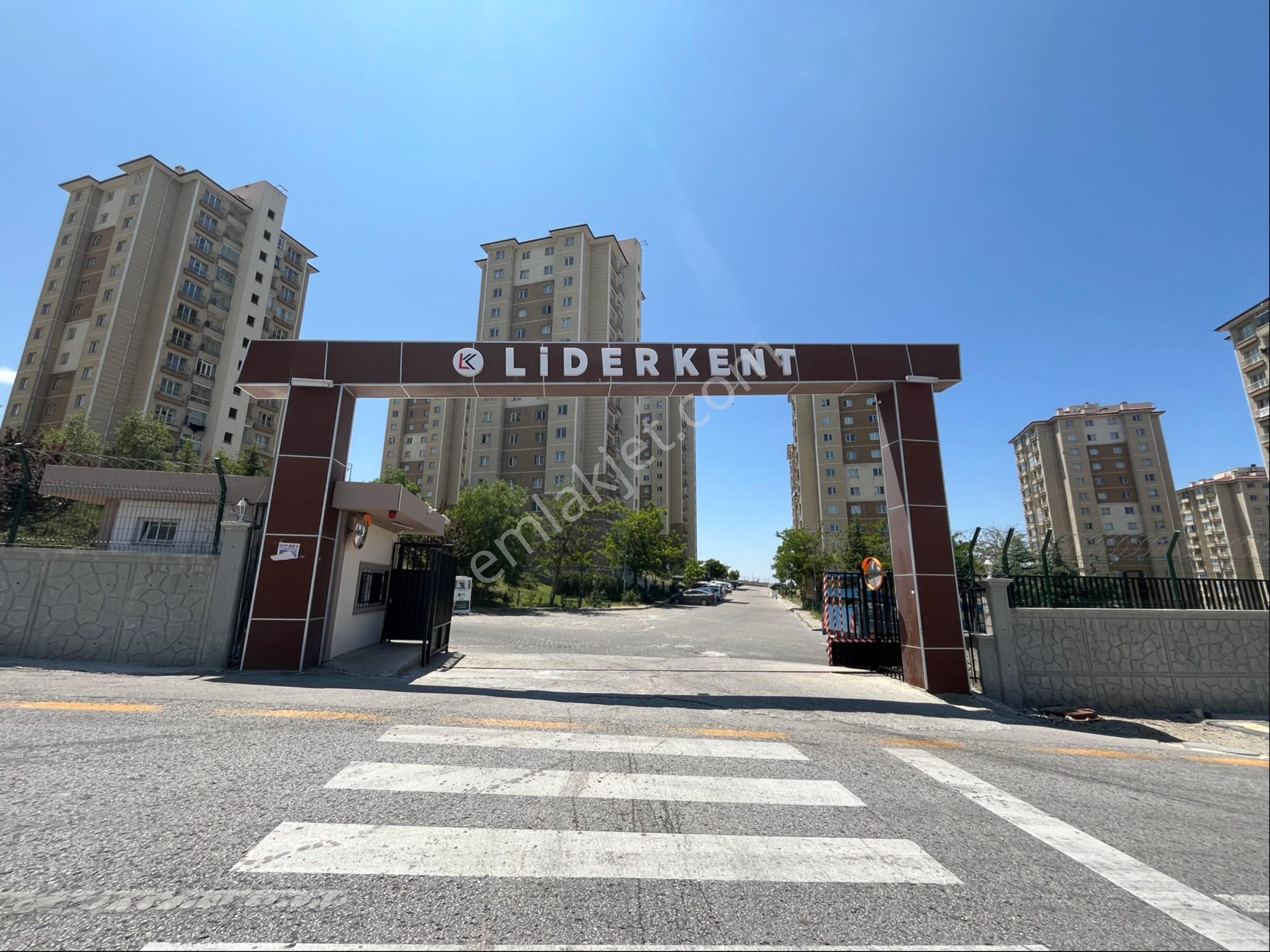 Yeni Çınar'dan Liderkent Sitesinde 2+1 Daire