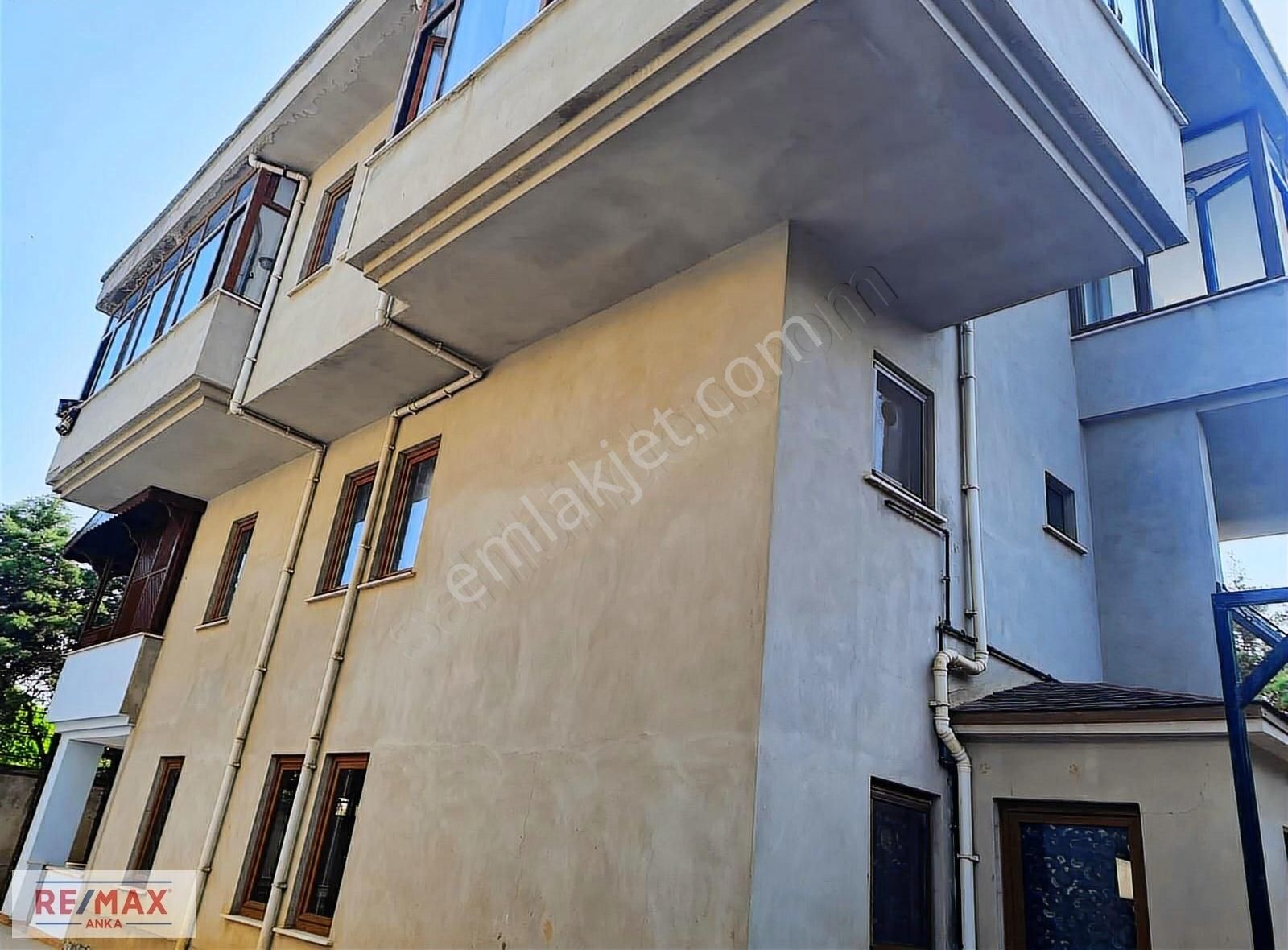 Merkezde 67 M² Havuzlu Kiralık 2+2 Balibey