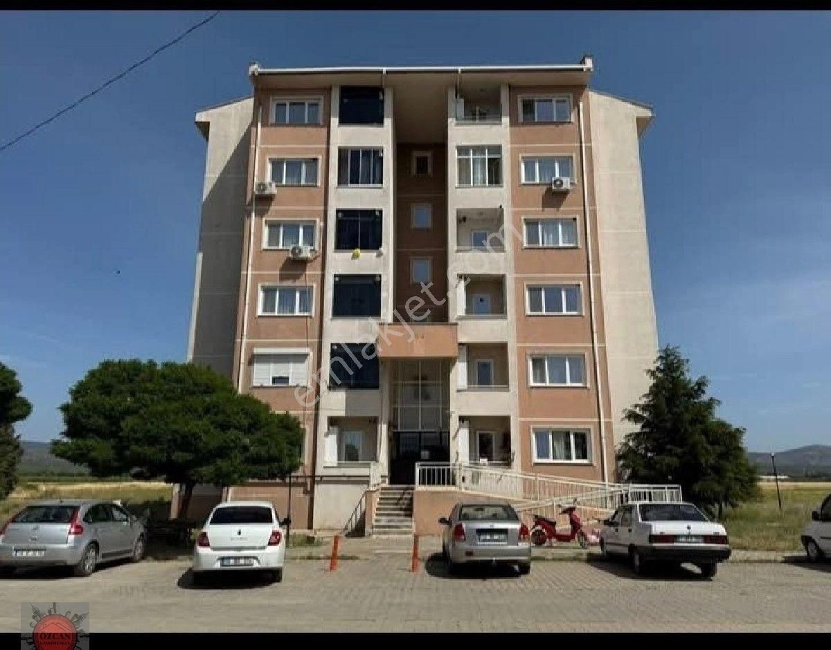Ayvalık Özcan Emlaktan Gömeç Mithatpaşada Satılık Kapalı Mutfak 2+1 Daire