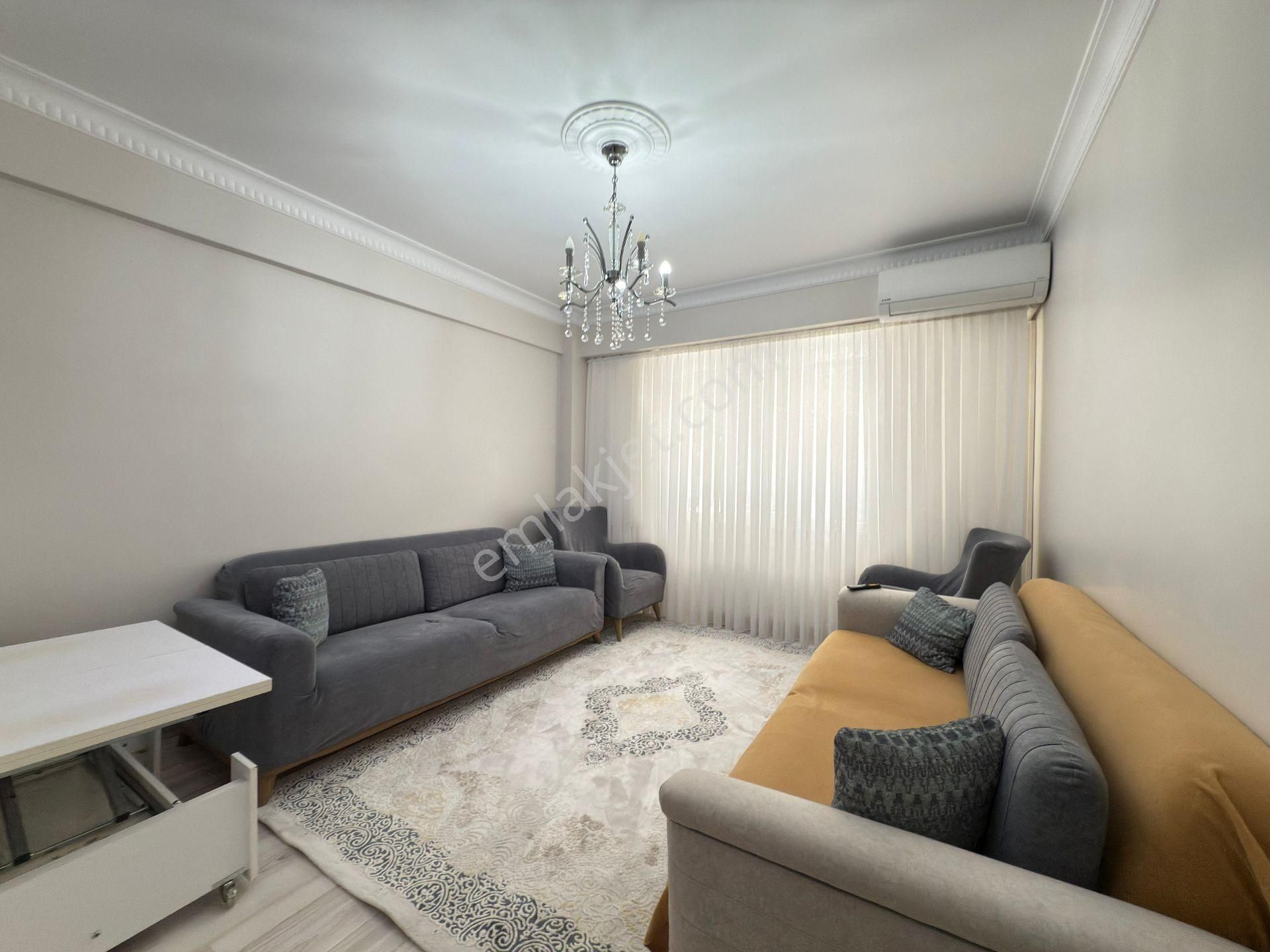 Salih Emlak Tan Gençlik Merkezi Yakını 4yıllık 2+1 İskanlı Daire