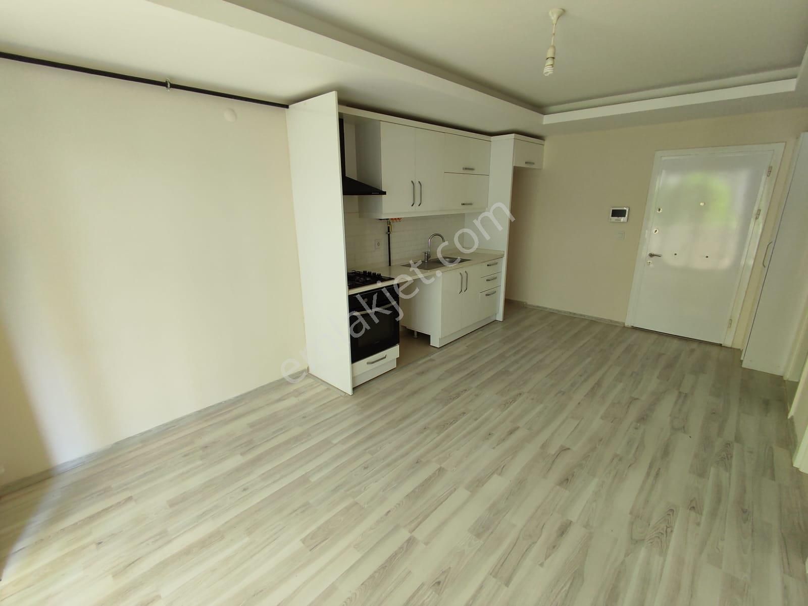 Sarısuda Lüks Site İçerisinde Güvenlikli 1+1 Giriş Kat Kiralık Daire