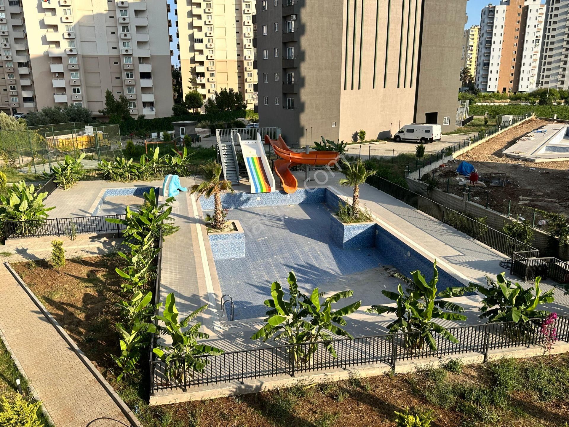 Nano,dan Çeşmeli’de Denize 400 M Sıfır 2+1 Fırsat Daire Aquapark Havuz Otopark