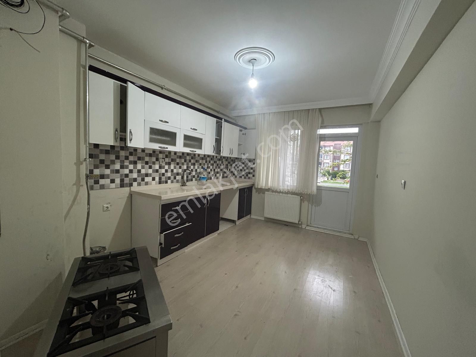 Pay'dan Satılık Dumlupınar Mahallesinde Ebeveyn Banyolu 2+1 Daire