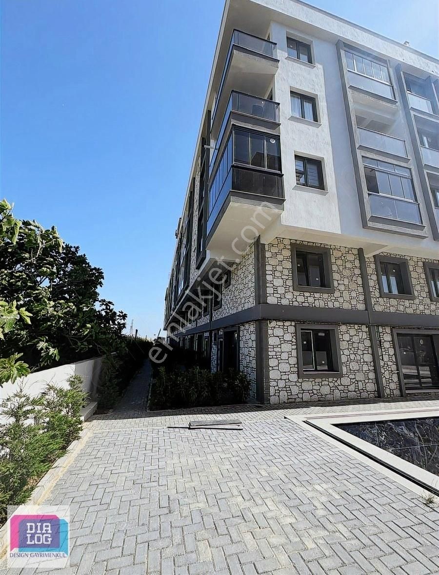 Seyrek'te Bakırçay Ünv. Yakını 2+1 Bahçeli Köşe Satılık Dubleks