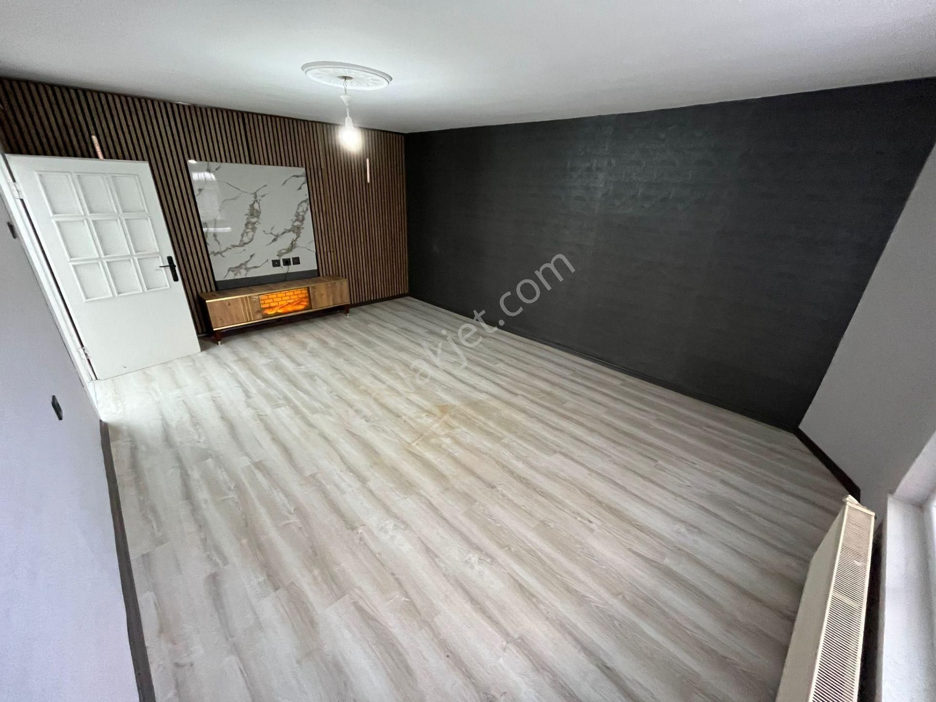 Tuna'dan B.evlerinde 2,5+1 Full Yapılı Mantolamalı Bahçe Katı