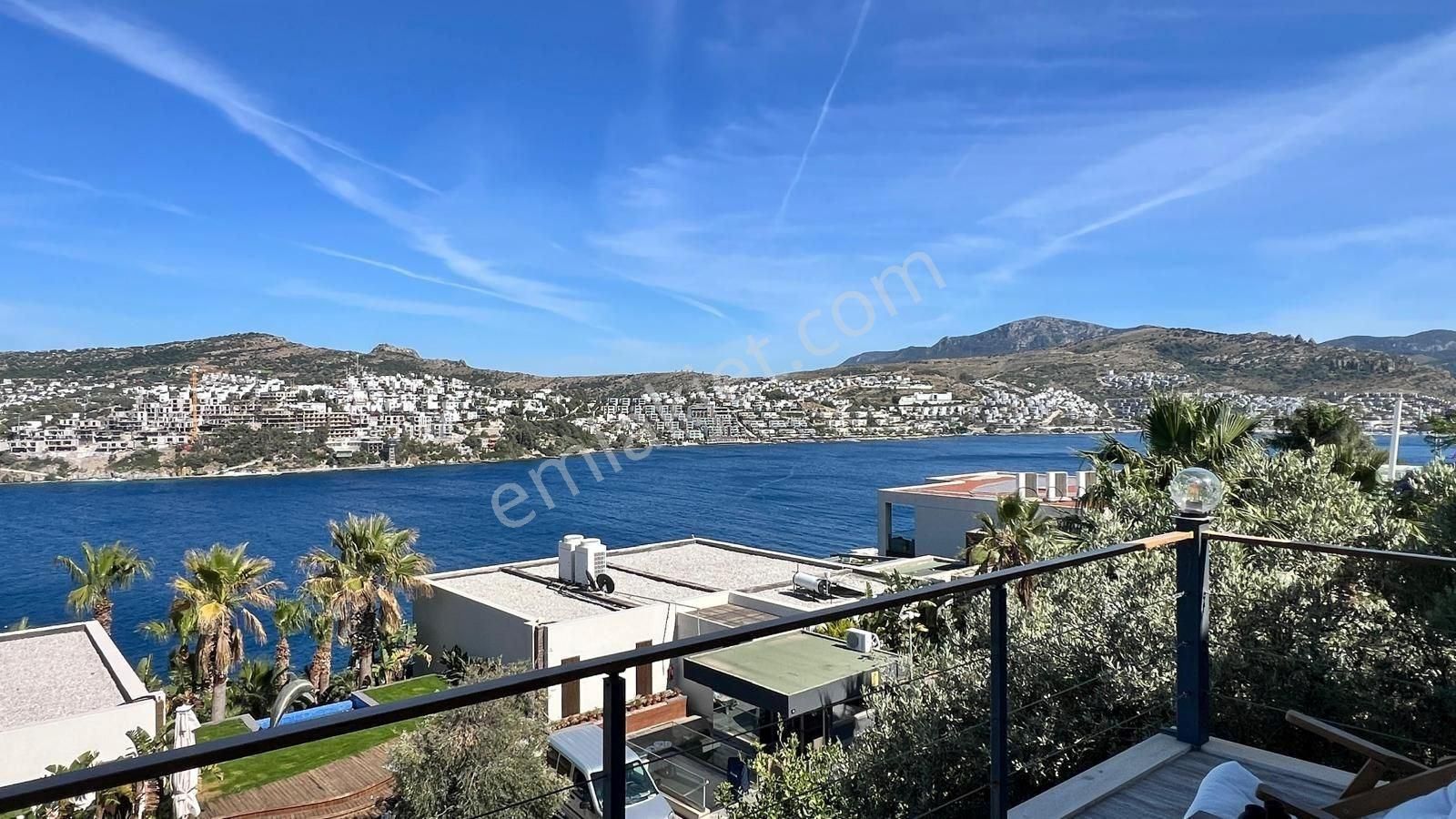 Bodrum Gündoğan'da Panoramik Deniz Manzaralı 4+1 Satılık Lüks Villa