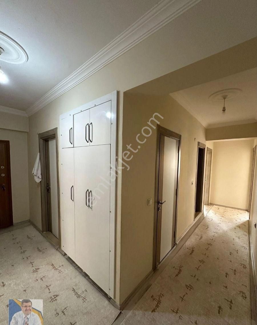 Selimbey Mahallesinde Site İçi 3+1 Satılık Daire