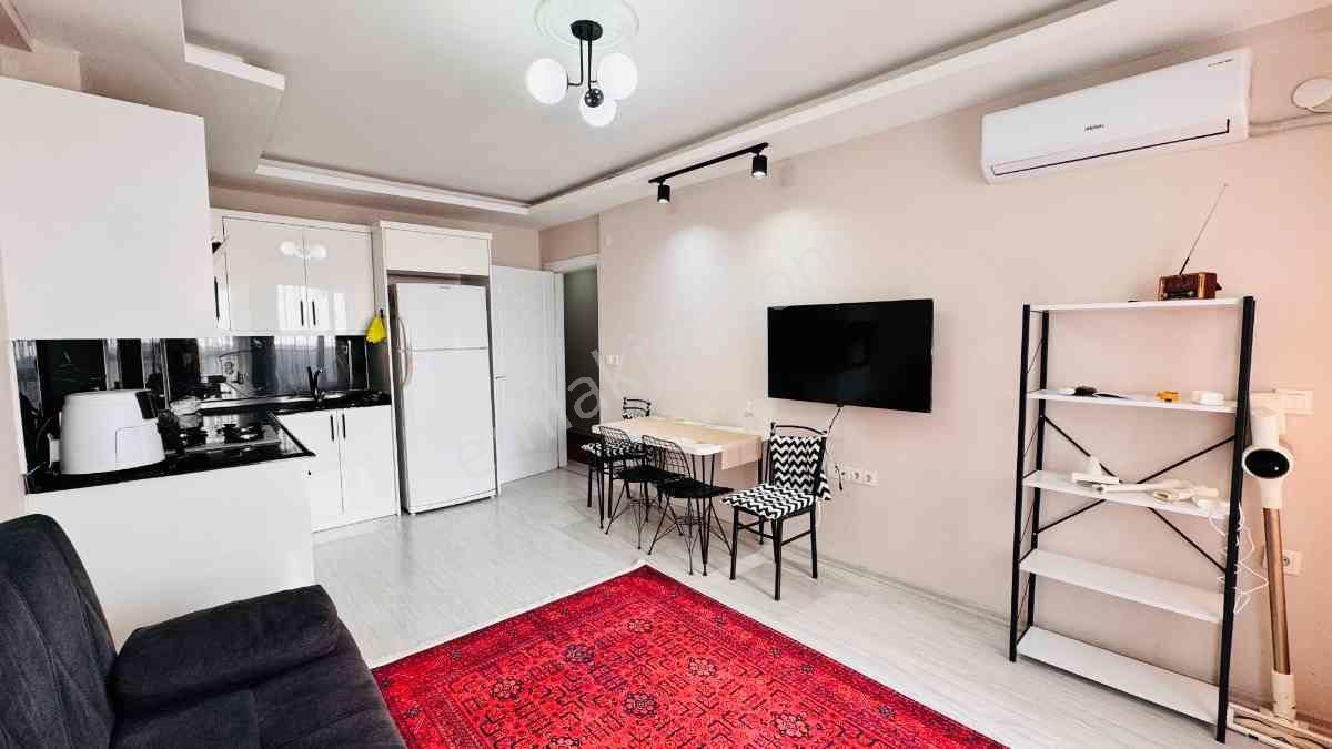 Yeni Binada Eşyalı Satılık 1+1 Daire