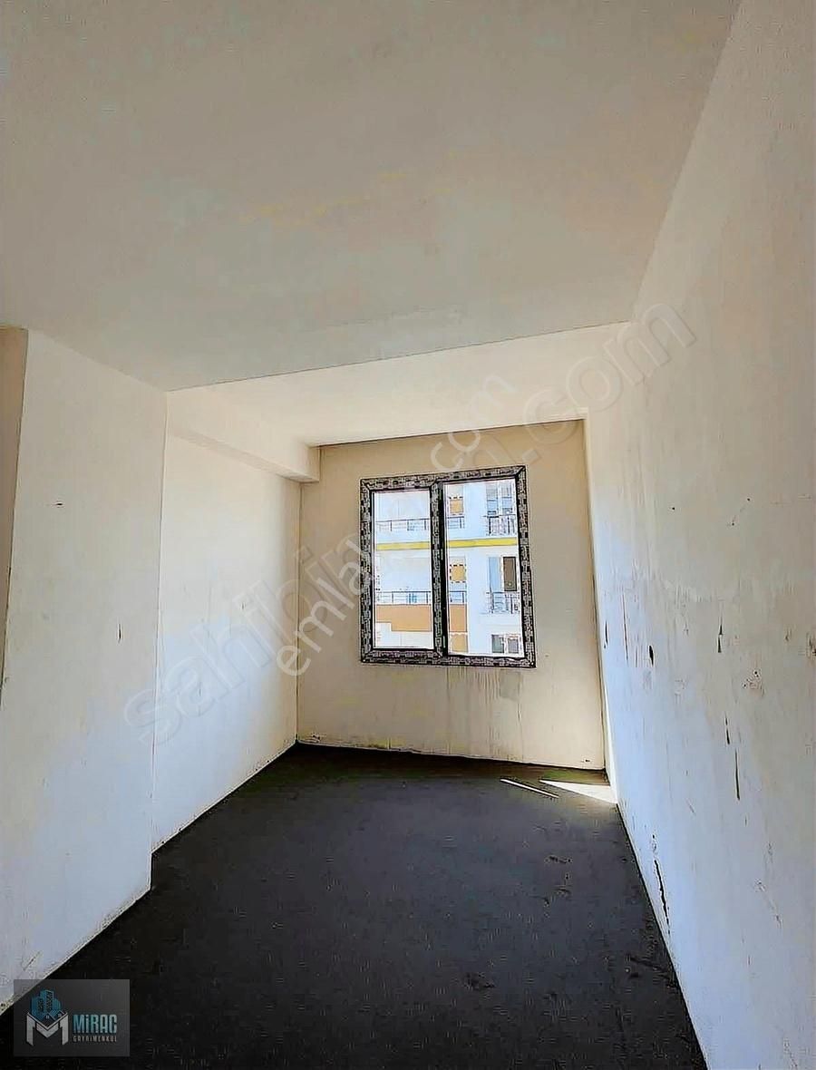 Bayındırlık Mahallesinde Çok Acil Satılık 3+1 Lüx Daire