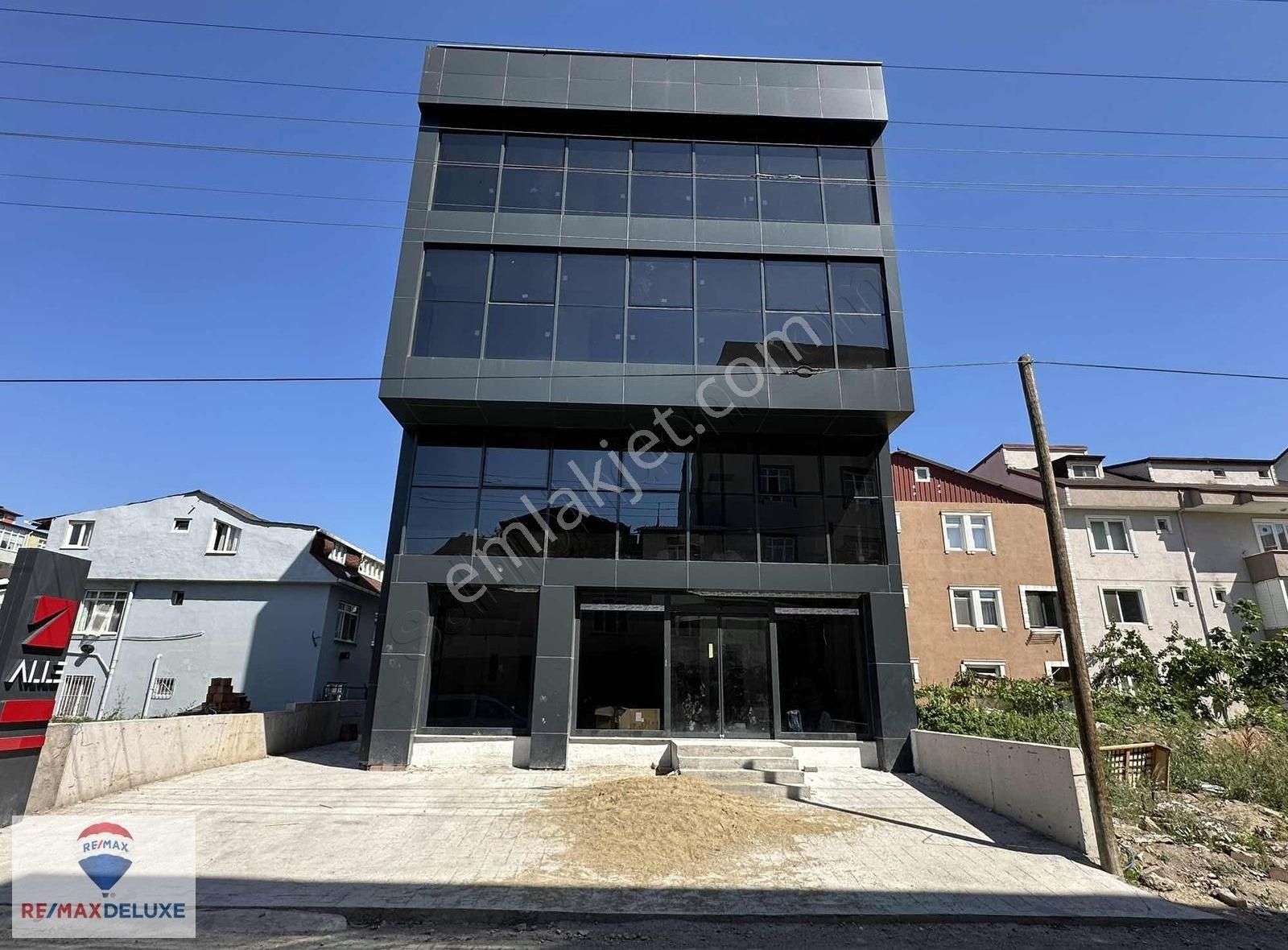 İzmit Sanayi Mah. Çarşı Yapı'ya Yakın Satılık Sıfır Ticari Plaza