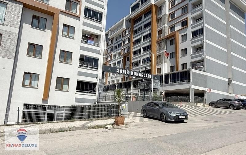 Safir Konakları'nda 3+1 Deniz Manzaralı Önü Açık Ara Kat Daire
