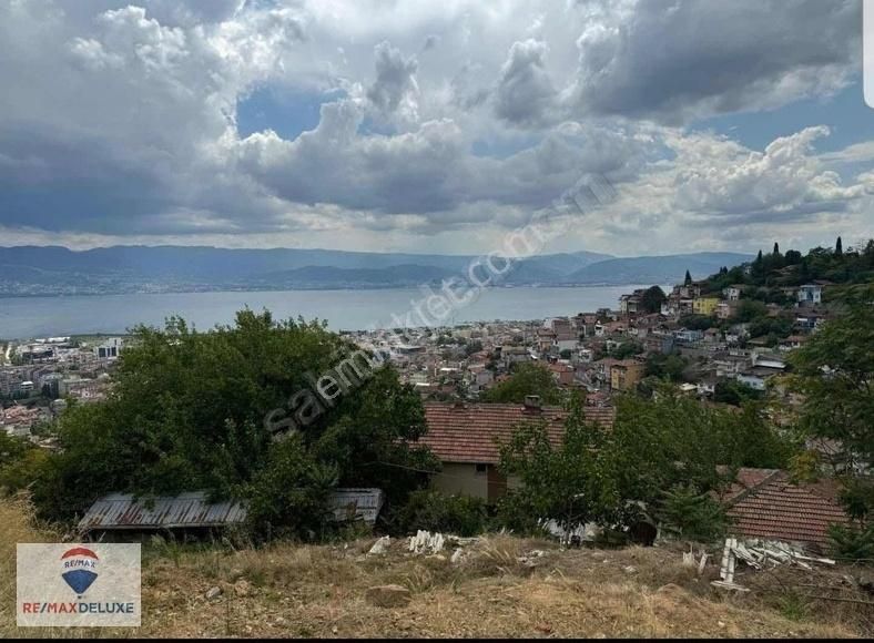 İzmit Cedit Mah. Toplam 1.935 M2 Kat Karşılıgı Veya Satılık Arsa