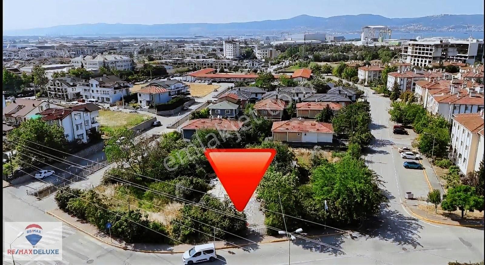 Yeniköy Merkez Üniversite Yanında 1973m2 Kupon Arsa