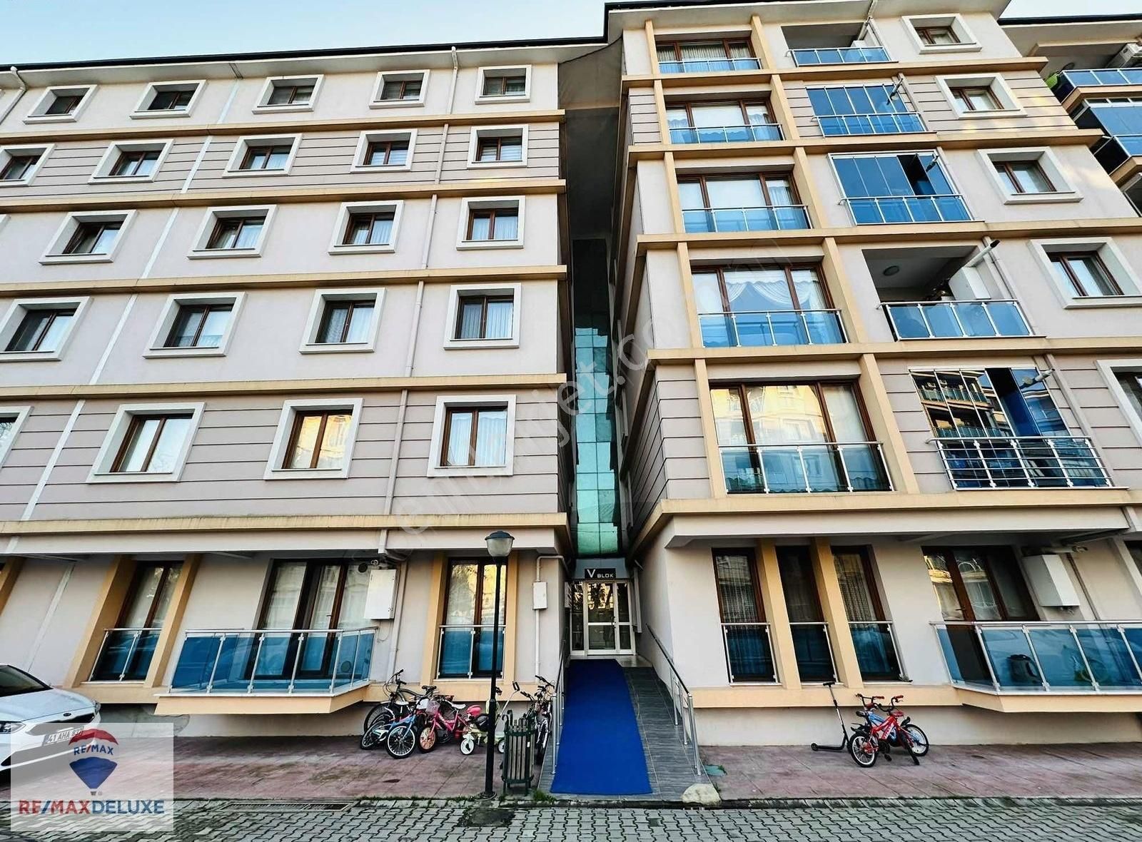 Petkim Park Evleri Eşyalı Satılık 1+1 Daire