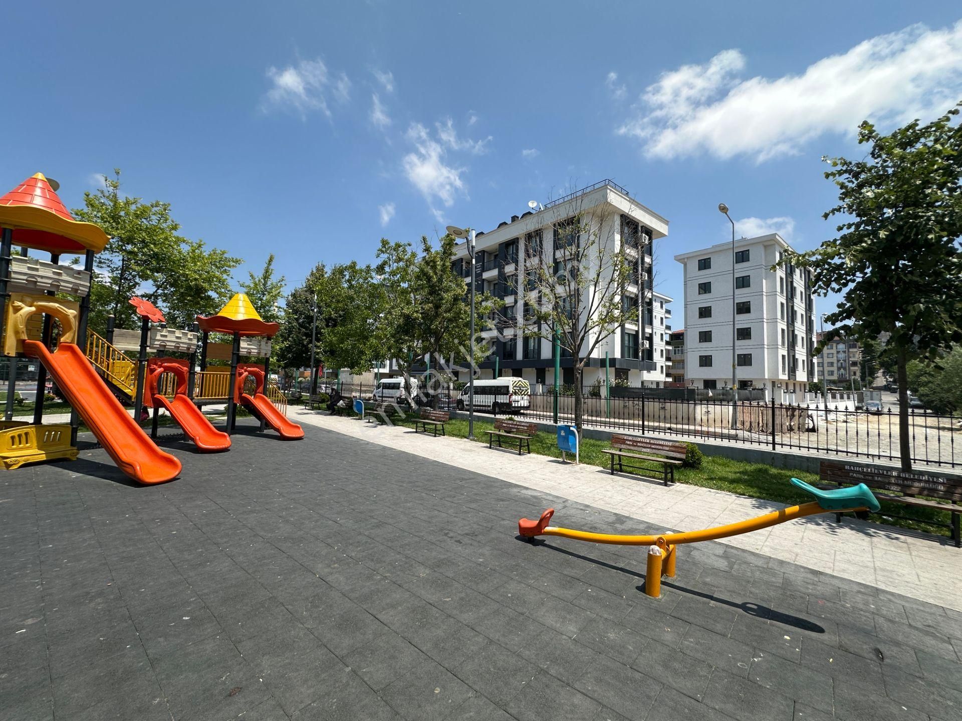 Next House'dan, Otoparklı Site, 135m2 3+1 Ebeveyn Banyo, Ara Kat