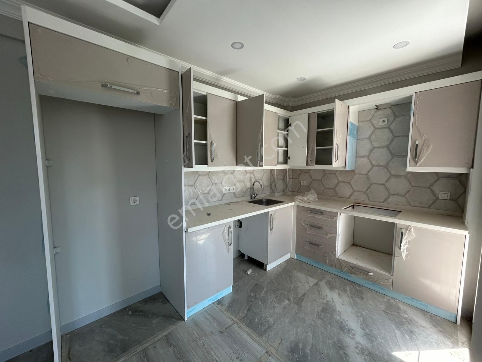 Dalaman Merkezde Satılık 1+1 Sıfır Daire - Görsel 6