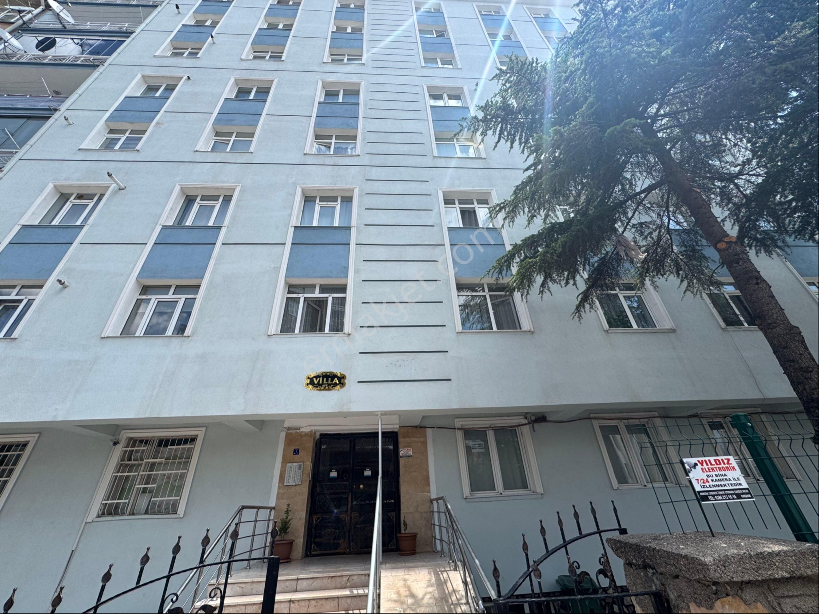 Global'den Aşıkpaşa'da Ara Kat Asansörlü Geniş 2+1 Kiralık Daire