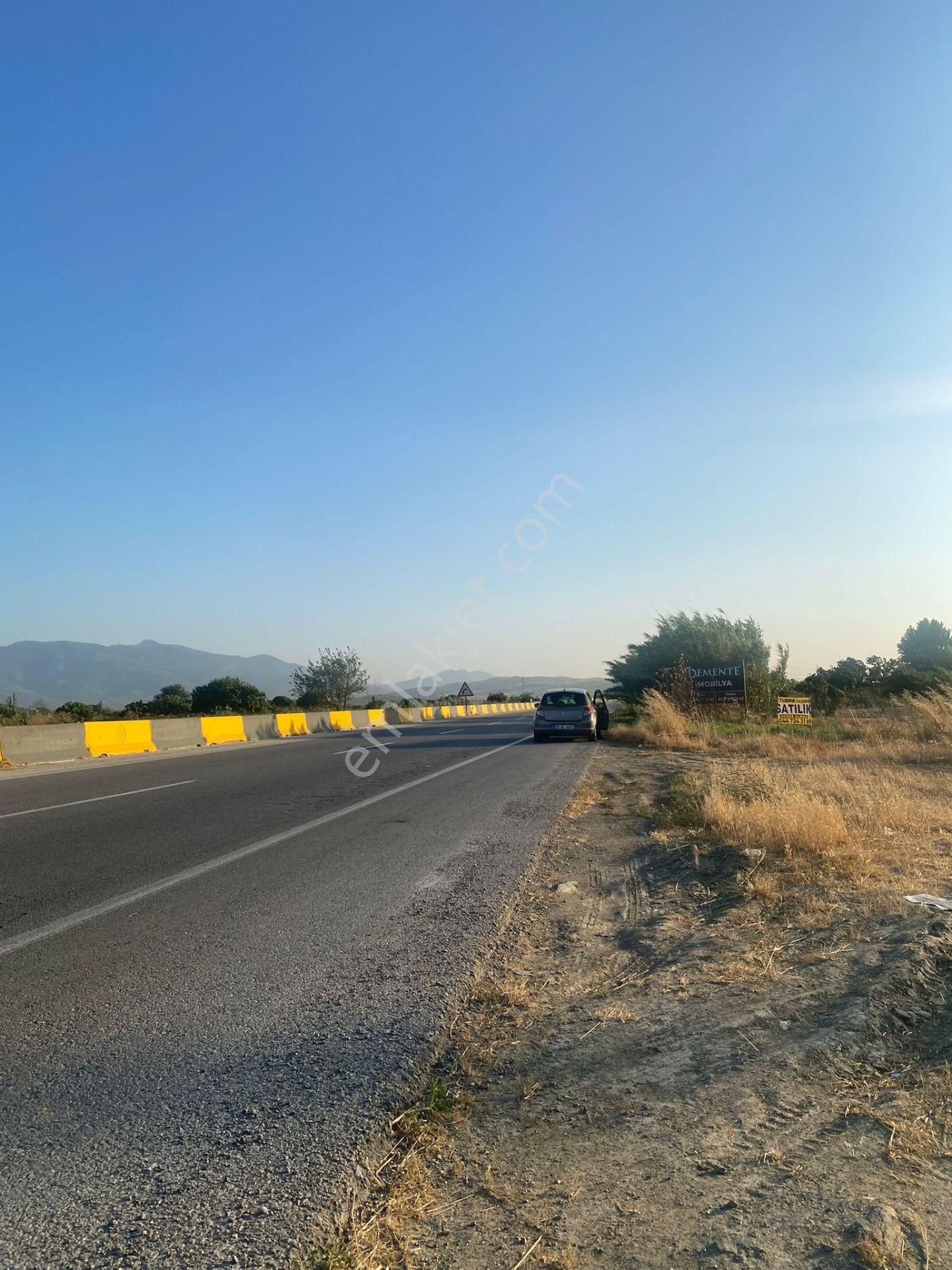 İzmir Bayındır Pınarlı'da Satılık Emsalsiz Tarla