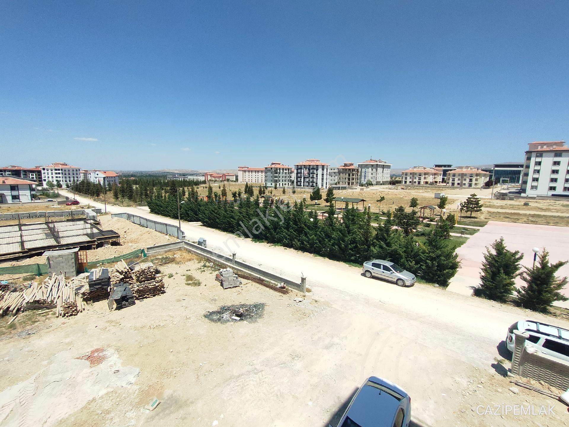 Cazip'ten Yerden Isıtma Kombili 2+1 Sıfır Cephesi Açık Daireler